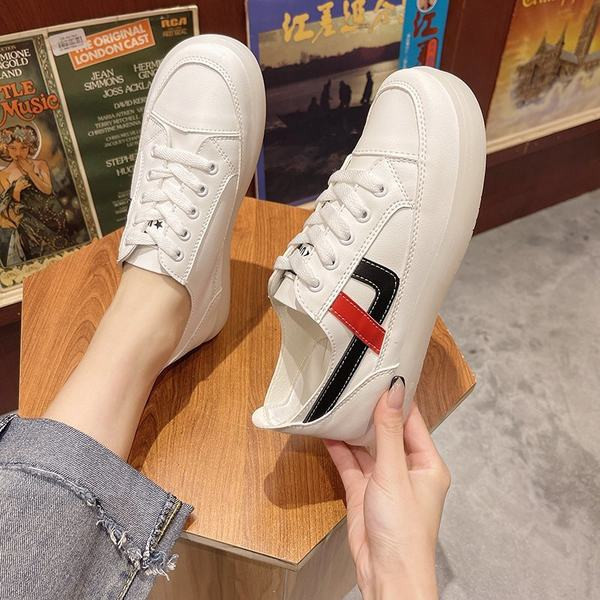 Pavasarim piemērotas sieviešu kedas divās krāsās