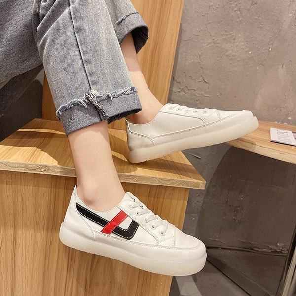 Pavasarim piemērotas sieviešu kedas divās krāsās