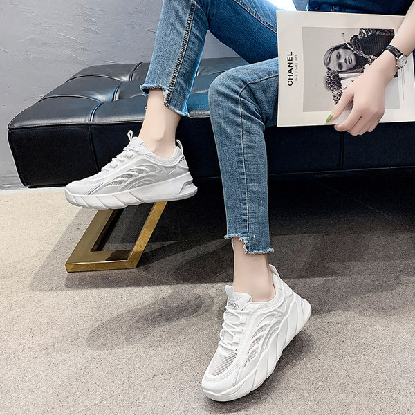 Tenisi dama respirabili cu sireturi - in doua culori