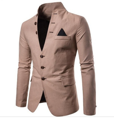 Stilīgs vīriešu jakas modelis ar pogām