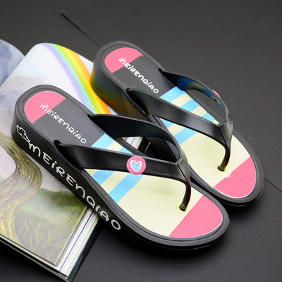 Șlapi antiderapante pentru damă cu inscripție