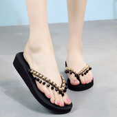 Șlapi damă cu platformă și decor cu mărgele