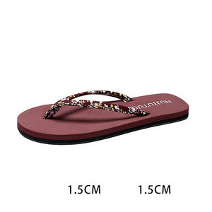 Ikdienas sieviešu čības starp pirkstiem vairākās krāsās