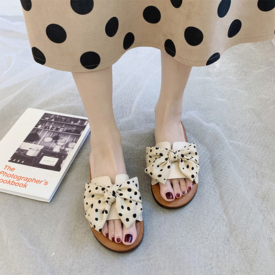 Sieviešu ikdienas čības ar lenti un plakanu zoli