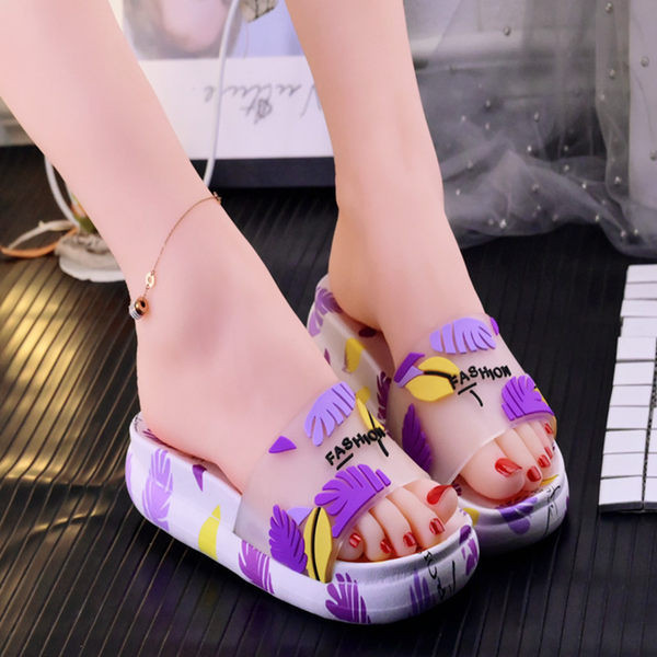 Naujo modelio moteriškos šlepetės, tinkamos paplūdimiui