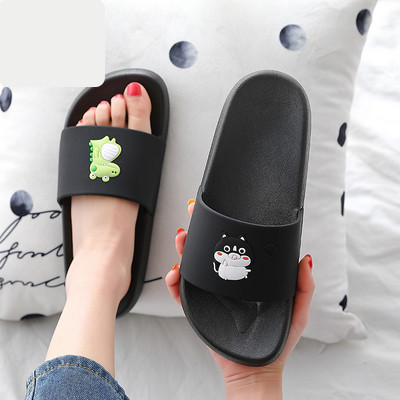 Papuci de dama cu talpa plate si aplicatii