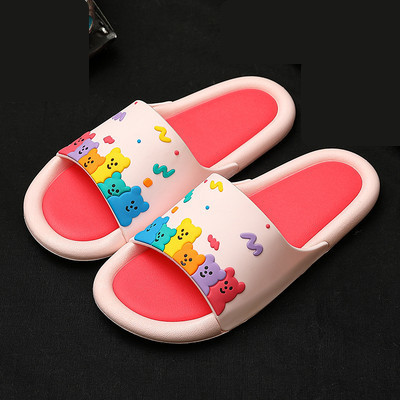 Papuci de dama cu talpa plate si aplicatii