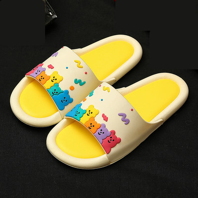 Papuci de dama cu talpa plate si aplicatii