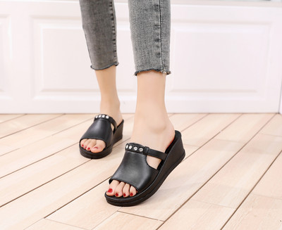 Papuci de dama din piele cu decor si platforma in mai multe culori