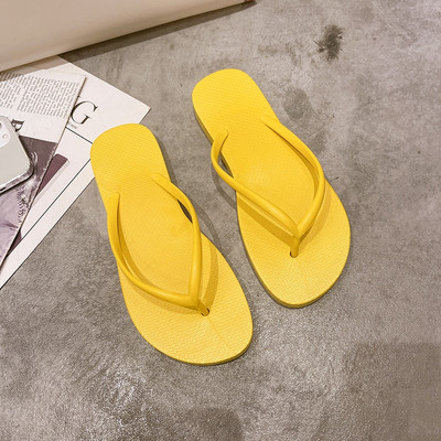 Papuci de plaja dama cu talpa plata - doua modele