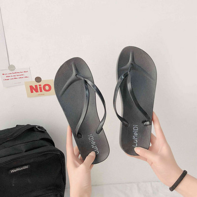 Papuci de plaja dama cu talpa plata - doua modele