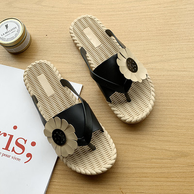 Ikdienas sieviešu čības starp pirkstiem - divi modeļi