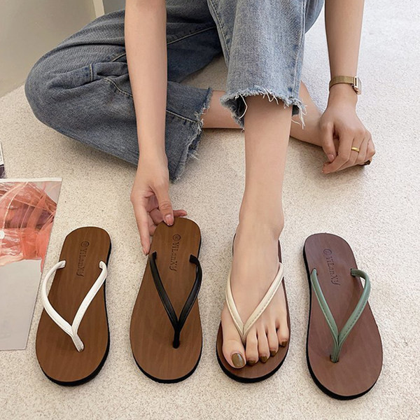 Ikdienas sieviešu čības starp pirkstiem - divi modeļi