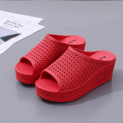 Ikdienas sieviešu čības ar platformu vairākās krāsās