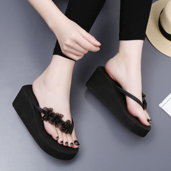 Sieviešu flipas ar platformu un 3D ziediem