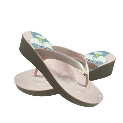 Jauns sieviešu ikdienas čību modelis starp pirkstiem ar aplikāciju