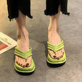 Jauns sieviešu čību modelis starp pirkstiem - vairākas krāsas