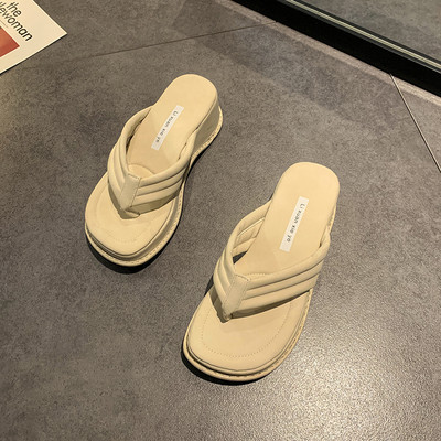 Jauns sieviešu čību modelis starp pirkstiem - vairākas krāsas