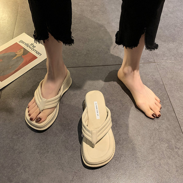 Jauns sieviešu čību modelis starp pirkstiem - vairākas krāsas