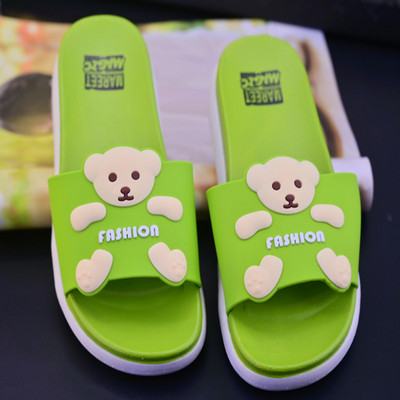 Sieviešu ikdienas čības ar aplikāciju ar uzrakstu un vairākām krāsām