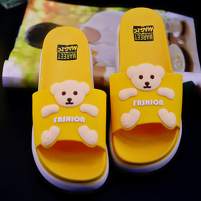 Sieviešu ikdienas čības ar aplikāciju ar uzrakstu un vairākām krāsām