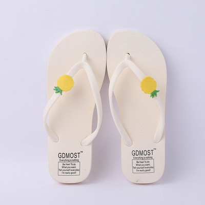 Flip-flops damă de plajă între degetele de la picioare - mai multe modele