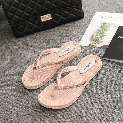 Sieviešu čības ar plakanu zoli - divi modeļi