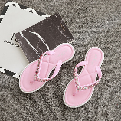 Sieviešu čības ar plakanu zoli - divi modeļi