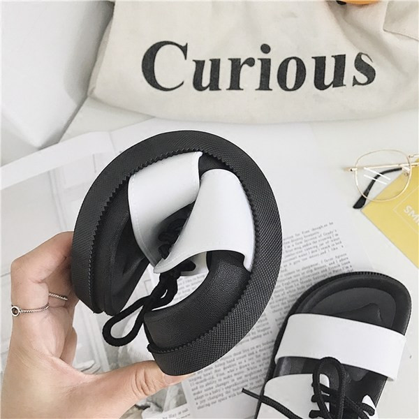 Papuci casual din piele ecologică cu șireturi și talpă plată