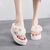 Sieviešu čības ar 3D ziediem un 6 cm platformu - divi modeļi