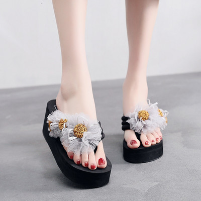 Sieviešu čības ar 3D ziediem un 6 cm platformu - divi modeļi