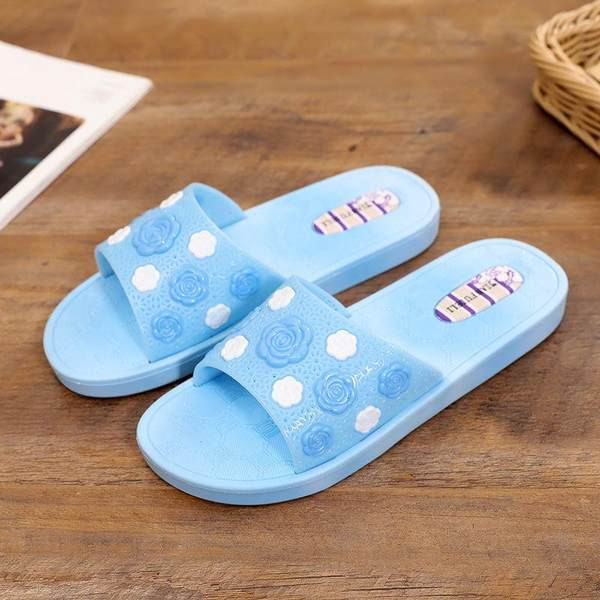 Sieviešu ikdienas čības ar plakanu zoli - četrās krāsās