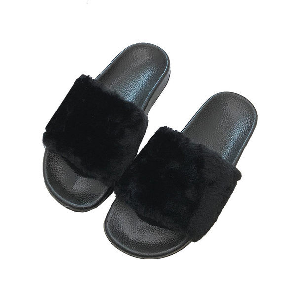 Model nou de papuci de damă din puf cu broderie în culorile gri, roz și negru