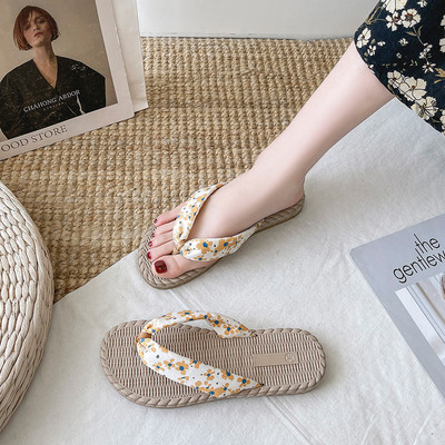 Papuci casual dama cu motive florale si talpa plata