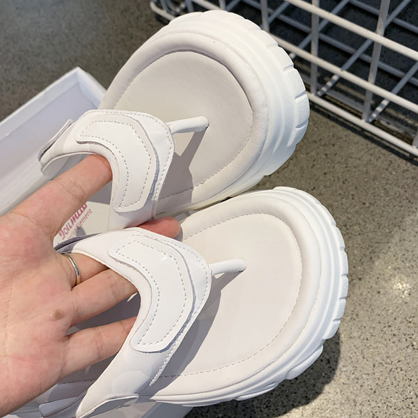 Papuci casual cu talpă înaltă și aspră