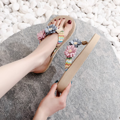 Modernas sieviešu čības ar 3D elementiem un platformu 3 vai 5 cm