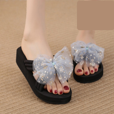 Papuci de damă cu dantelă și talpă plată