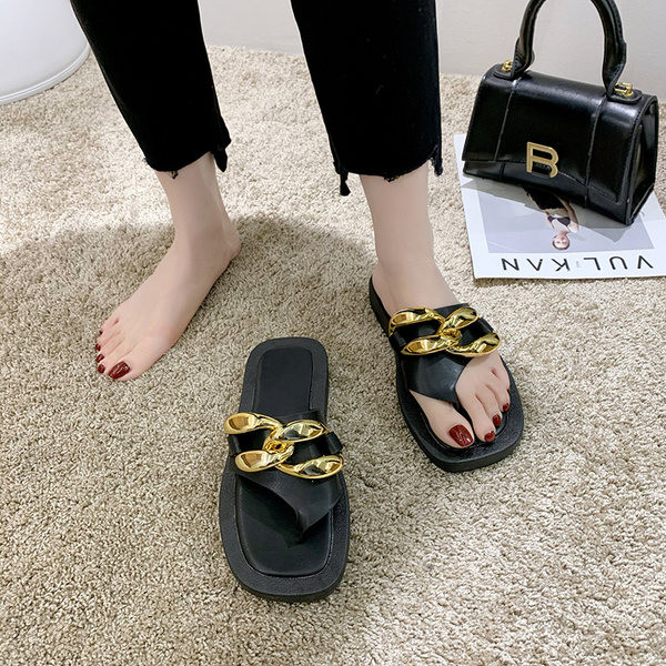 Sieviešu mākslīgās ādas čības ar metāla elementu