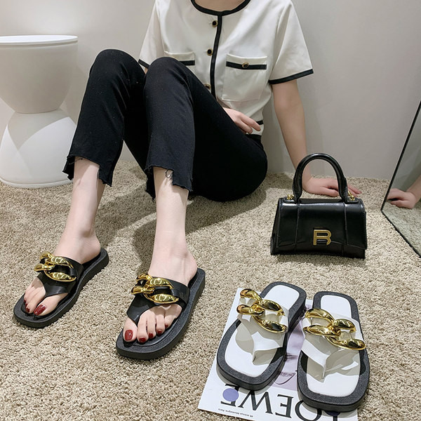 Sieviešu mākslīgās ādas čības ar metāla elementu