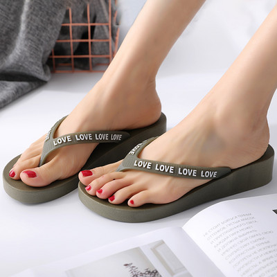 Papuci casual dama cu diverse aplicatii