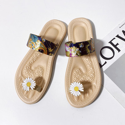 Sieviešu čības ar gumijas zoli un tekstila siksnu