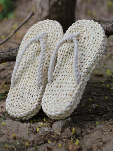 Sieviešu salmu čības ar plakanu zoli