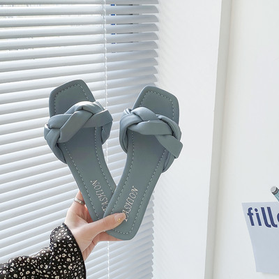 Sieviešu ikdienas čības ar plakanu zoli trīs krāsu eko ādas krāsās