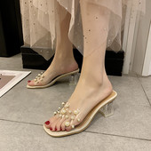 Papuci de dama moderni cu perle si toc patrat de 7 cm