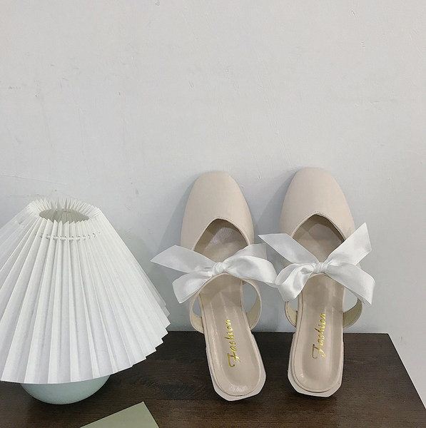 Model nou de papuci de dama din piele cu panglica in trei culori