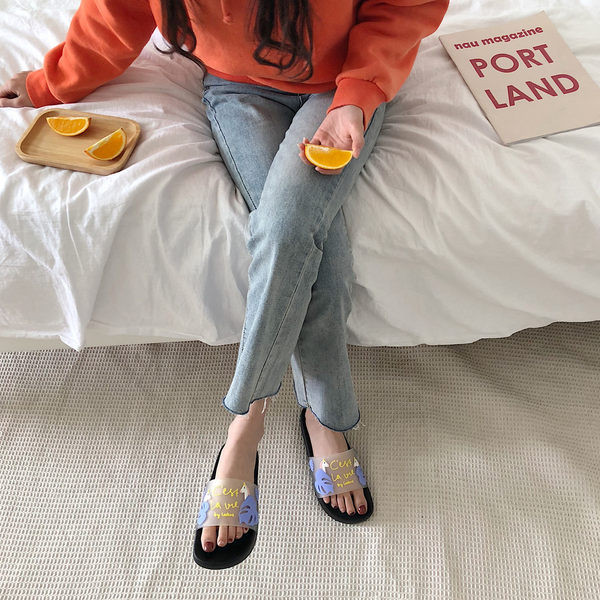 Jauns sieviešu, ikdienas čību modelis ar vienradžiem