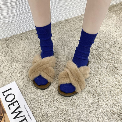 Sieviešu ikdienas čības ar dūnu un neslīdošu zoli