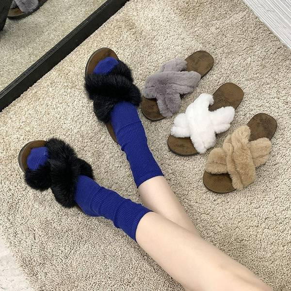 Sieviešu ikdienas čības ar dūnu un neslīdošu zoli