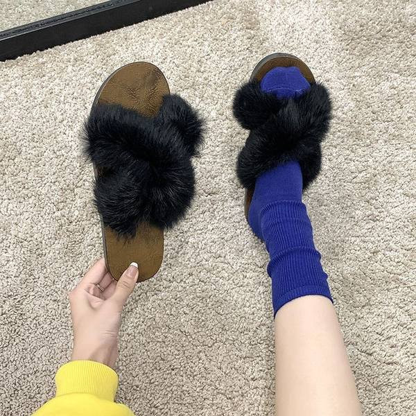 Sieviešu ikdienas čības ar dūnu un neslīdošu zoli