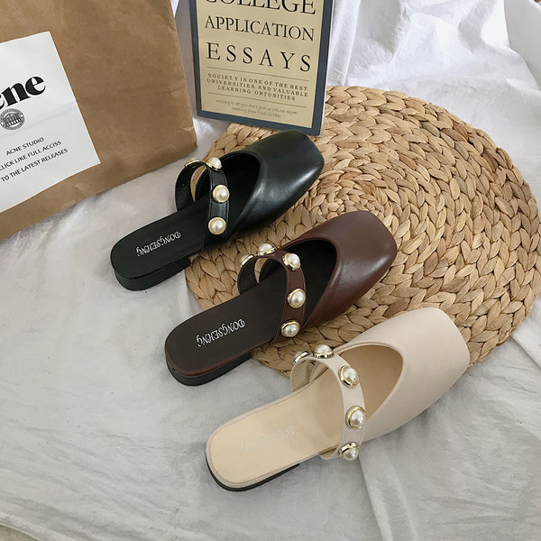 Sieviešu ādas čības ar pērlēm trīs krāsās